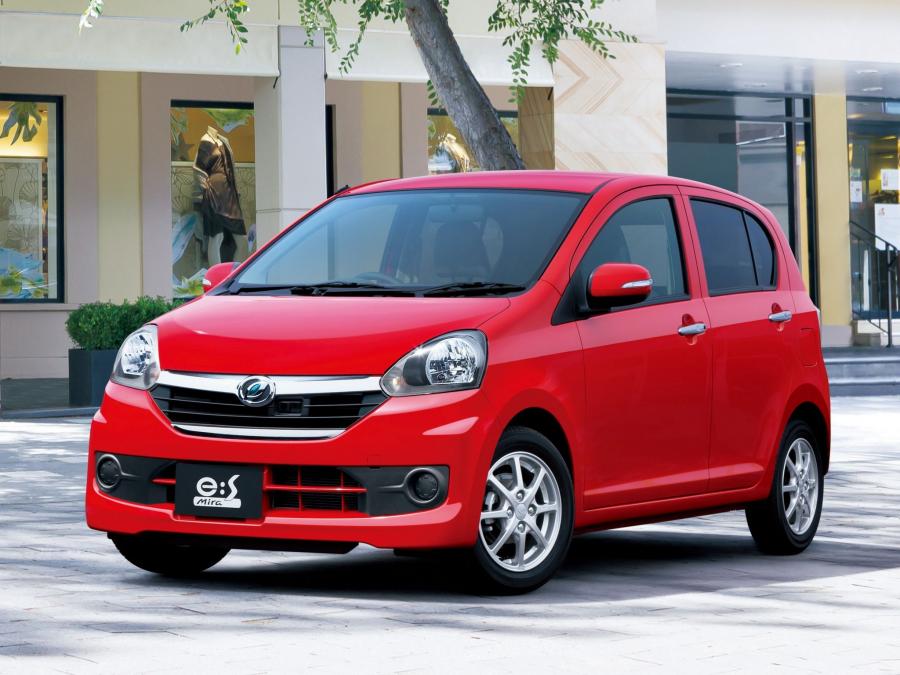 Daihatsu Mira e:S '2013